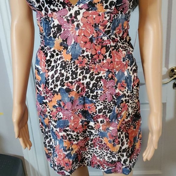 NEW NWT Free People Deep V-Neck Tie Back Sexy Floral Anumal Print Mini Dress XS - Picture 3 of 14